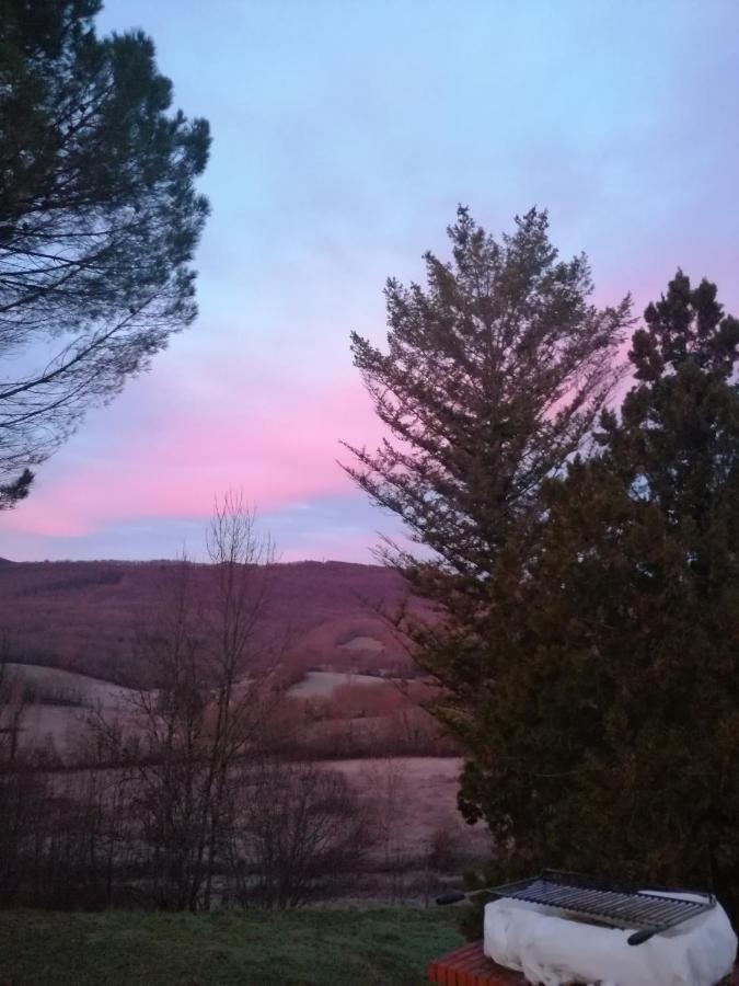 Location De Vacances A Neylis Avec Vue Sur Les Forets Et Les Champs Carla-de-Roquefort Bagian luar foto